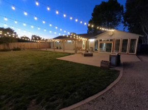 Spacious yard - Designer estate - Wine country The Santa Cruz Villa
